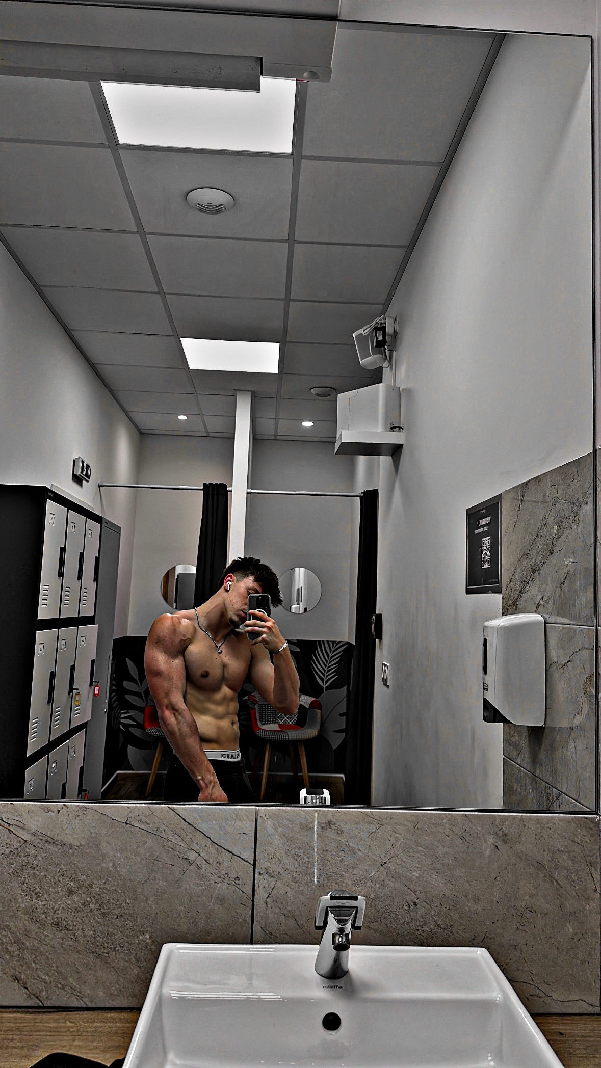 Perfil de Adriel